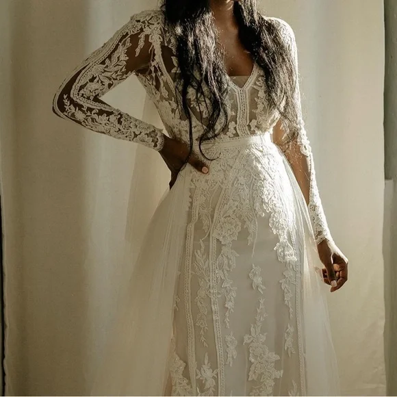 Dresses | Pronovias Lace Cream Wedding Dress Veil And Skirt Included |  Poshmark